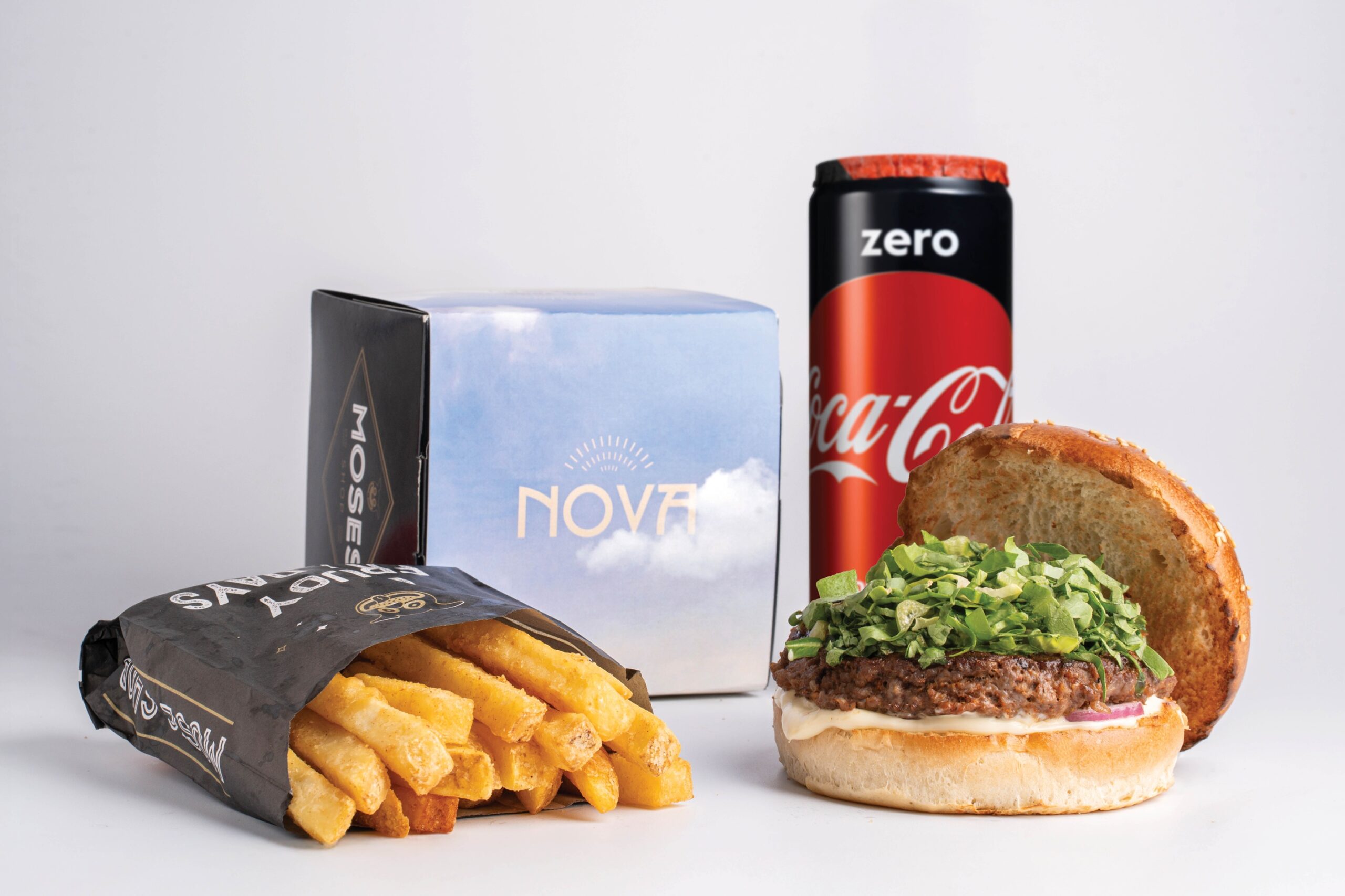 ארט בורגר נובה - מוזס שופ (צילום: לירן מימון)