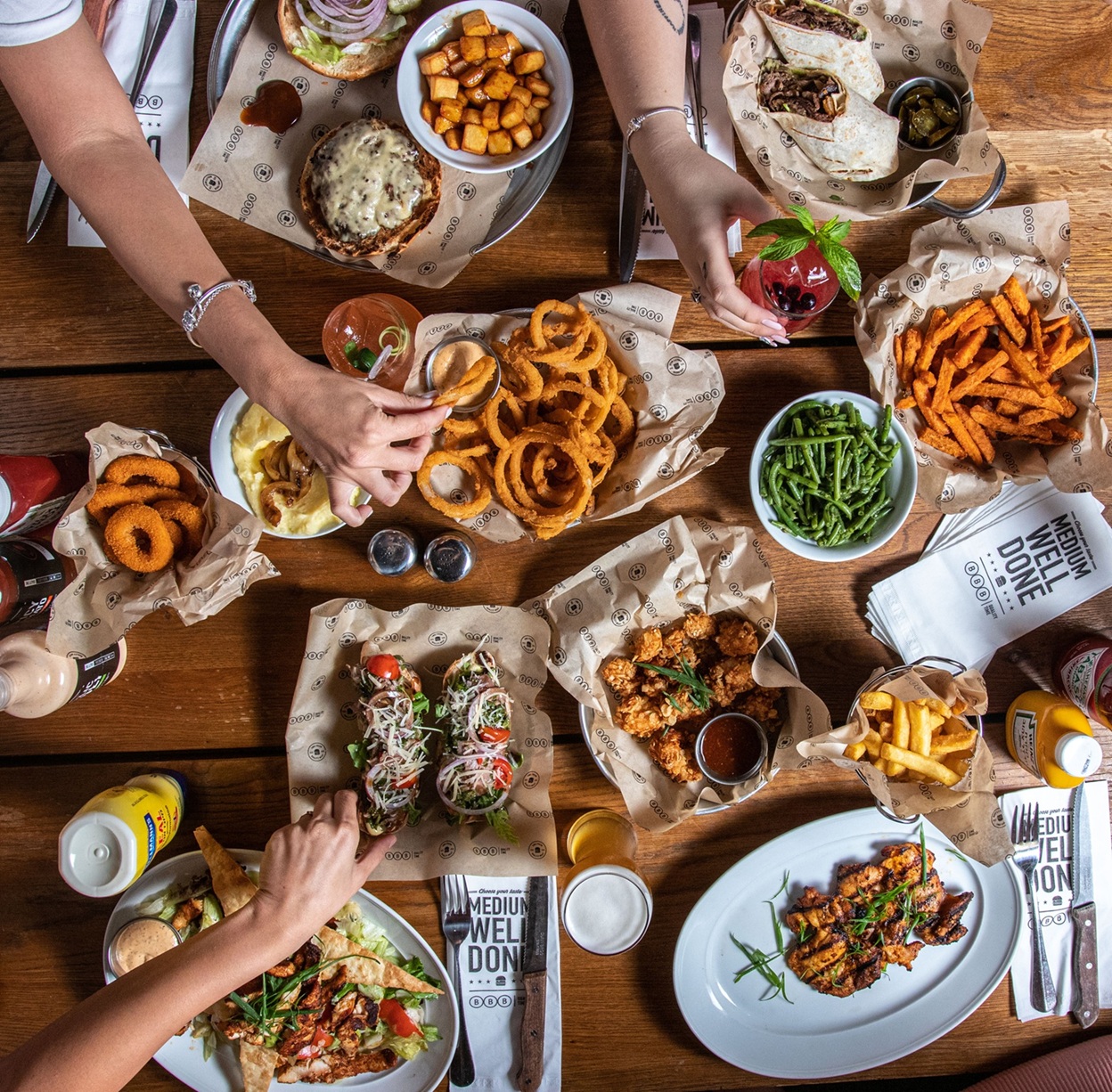 ארוחה ב 25 שח ברשת BBB (צילום: יח