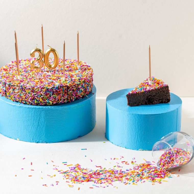 עוגת יום הולדת ברשת קפה גרג (צילום: דויד מויאל)