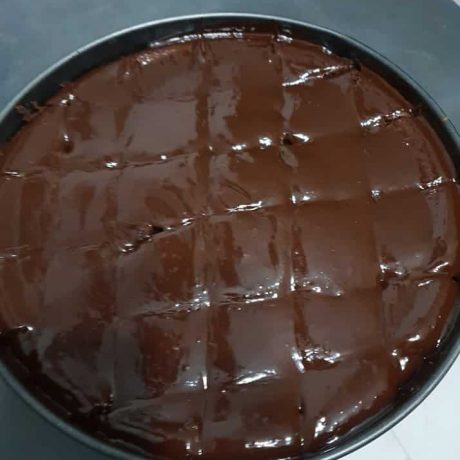 עוגת שוקולד עשויה כולה משוקולד