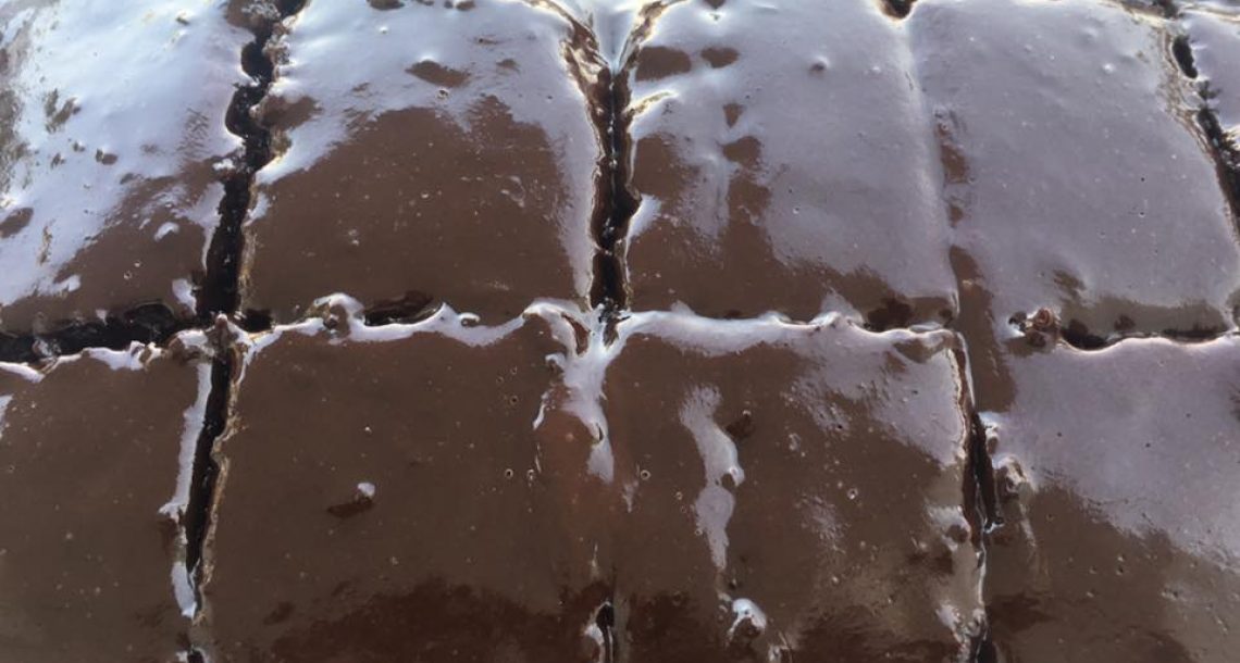 עוגת שוקולד לאוהבי שוקולד – 5 דקות הכנה ללא הקצפה